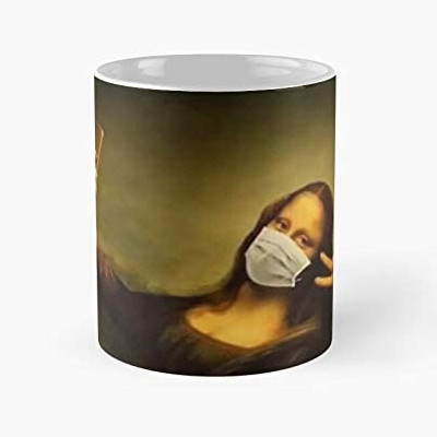 Taza de la Gioconda con mascarilla haciendose un selfie